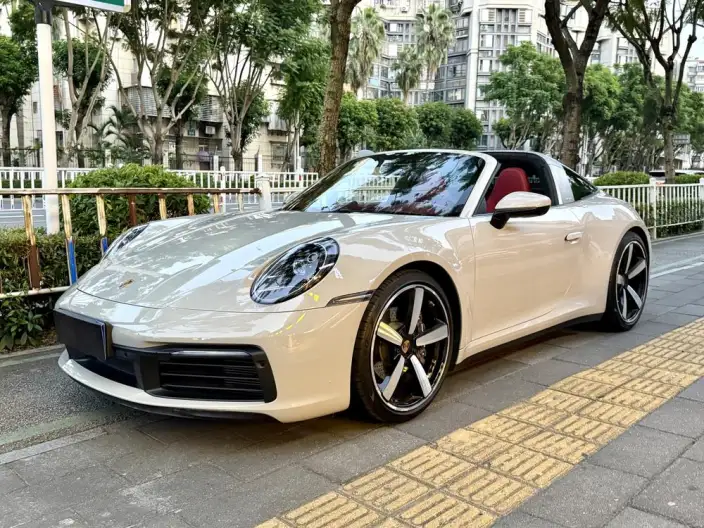 PORSCHE 911 2023 Model Targa 4 3.0T – фото 10