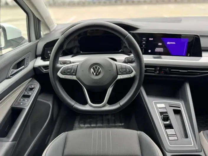 Volkswagen Golf 2021 Model 280TSI DSG Pro – фото 7