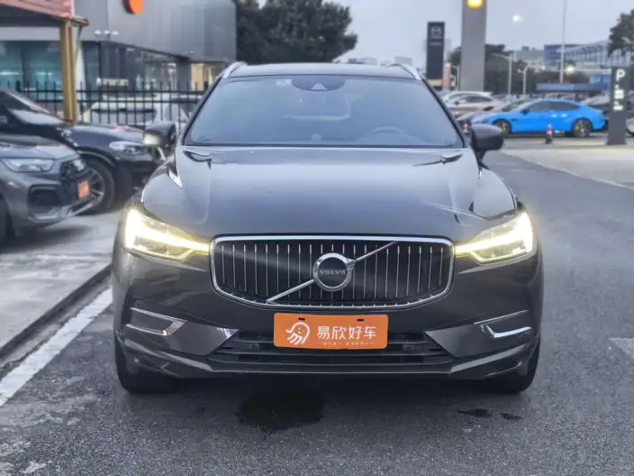 Volvo XC60 2021 Model T5 4WD Smart Range Deluxe Edition – фото 2