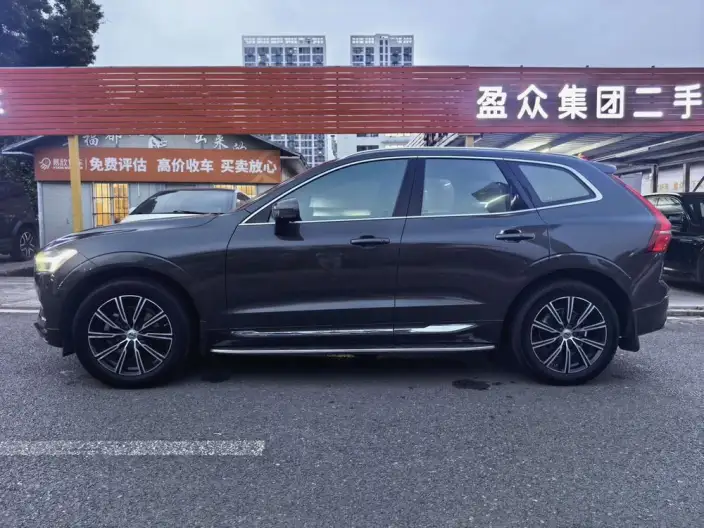 Volvo XC60 2021 Model T5 4WD Smart Range Deluxe Edition – фото 4