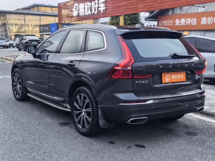 Volvo XC60 2021 Model T5 4WD Smart Range Deluxe Edition – фото 5