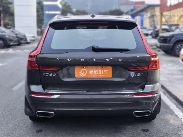 Volvo XC60 2021 Model T5 4WD Smart Range Deluxe Edition – фото 6