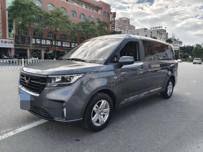 Wuling Zhcheng 2021 Model 1.5T Manual Luxury Model – фото 1