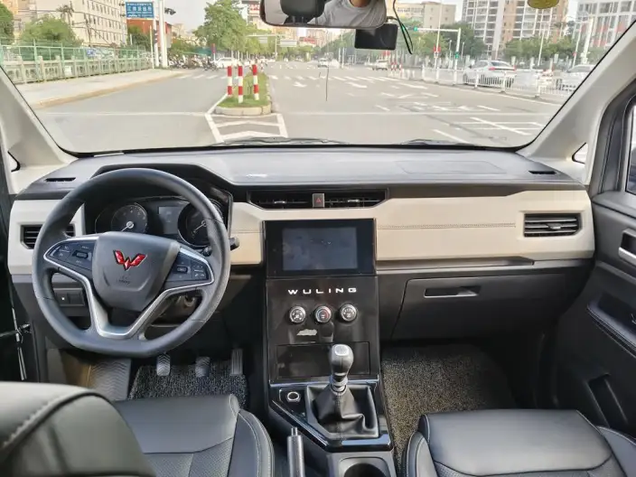 Wuling Zhcheng 2021 Model 1.5T Manual Luxury Model – фото 7