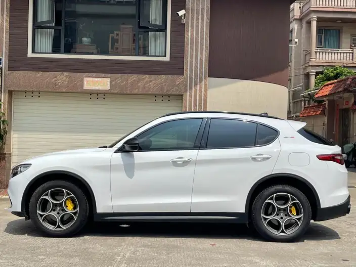 Alfa Romeo Stelvio 2020 Model 2.0T 280HP Deluxe Edition