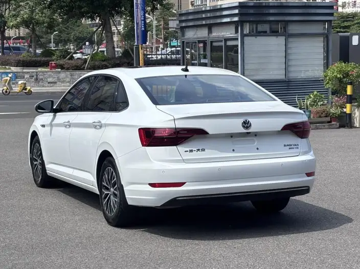 Volkswagen Sagitar 2021 Model 200TSI DSG Comfort Zhilian Edition – фото 4