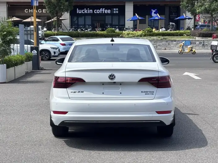Volkswagen Sagitar 2021 Model 200TSI DSG Comfort Zhilian Edition – фото 5