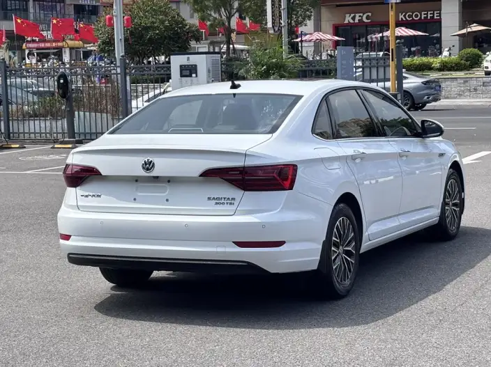Volkswagen Sagitar 2021 Model 200TSI DSG Comfort Zhilian Edition – фото 6
