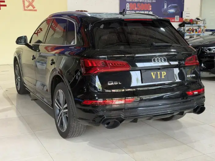 Audi Q5L 2020 Model Facelift 40 TFSI Rong Xiang Fashion Model – фото 4