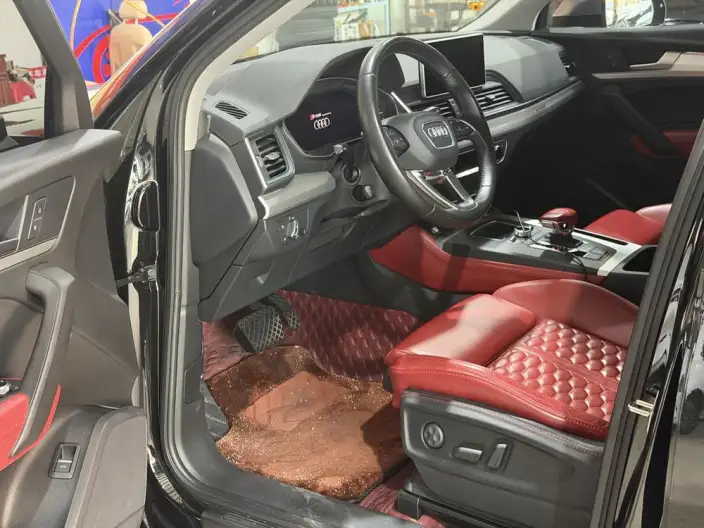 Audi Q5L 2020 Model Facelift 40 TFSI Rong Xiang Fashion Model – фото 8