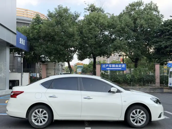 Nissan Sylphy 2021 Model Classic 1.6 XL CVT Deluxe Edition – фото 8