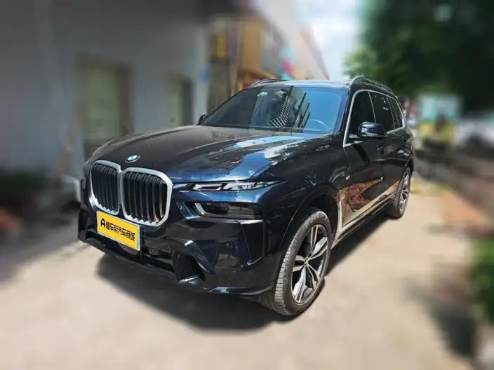 BMW X7 2023 Model xDrive40i Exclusive Model M Sports Set – фото 1