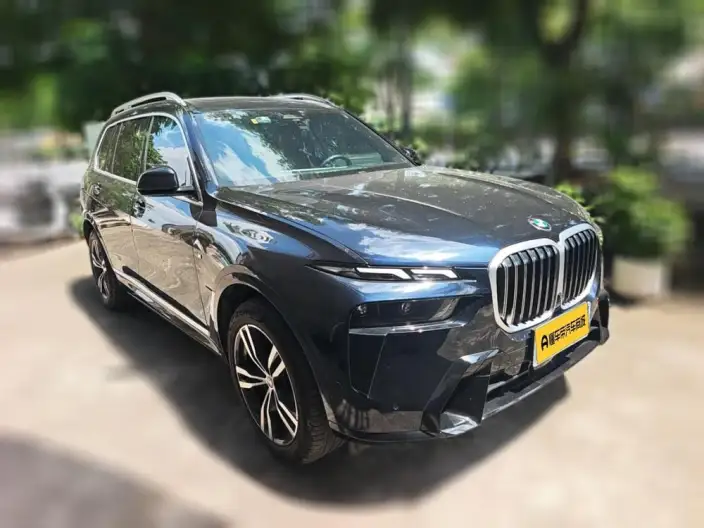 BMW X7 2023 Model xDrive40i Exclusive Model M Sports Set – фото 3