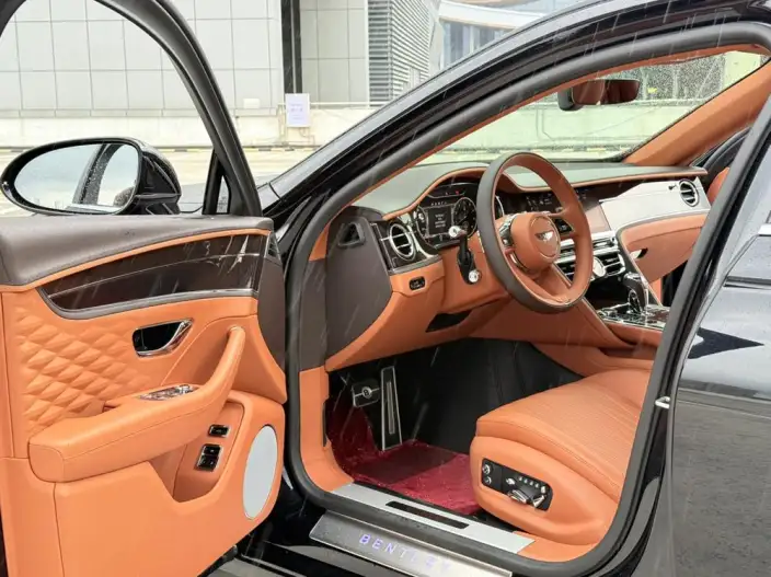 Continental Flying Spur 2022 Model 4.0T V8 Standard Edition – фото 9