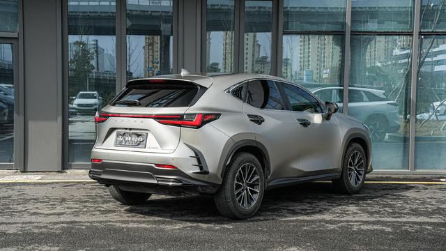 Lexus NX 2022 260 Front-Drive Genesis Edition – фото 4