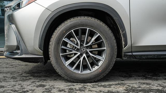 Lexus NX 2022 260 Front-Drive Genesis Edition – фото 8