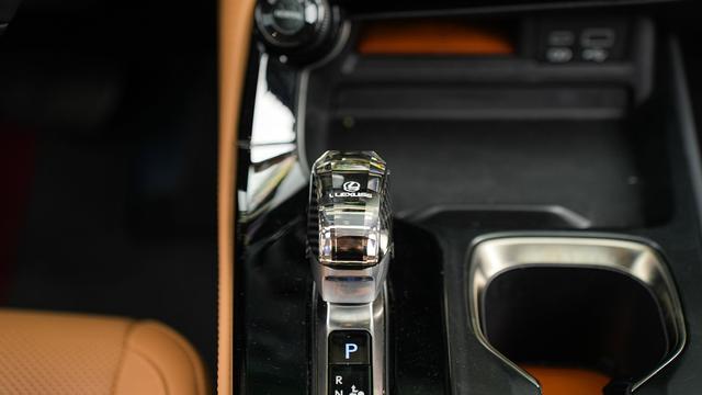 Lexus NX 2022 260 Front-Drive Genesis Edition – фото 18