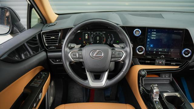 Lexus NX 2022 260 Front-Drive Genesis Edition – фото 20