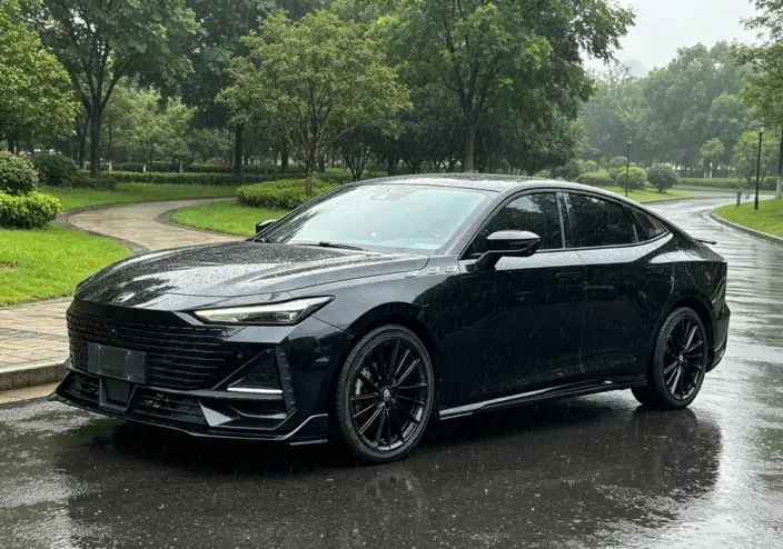 Changan UNI-V 2023 Model 1.5T Sports Edition – фото 1