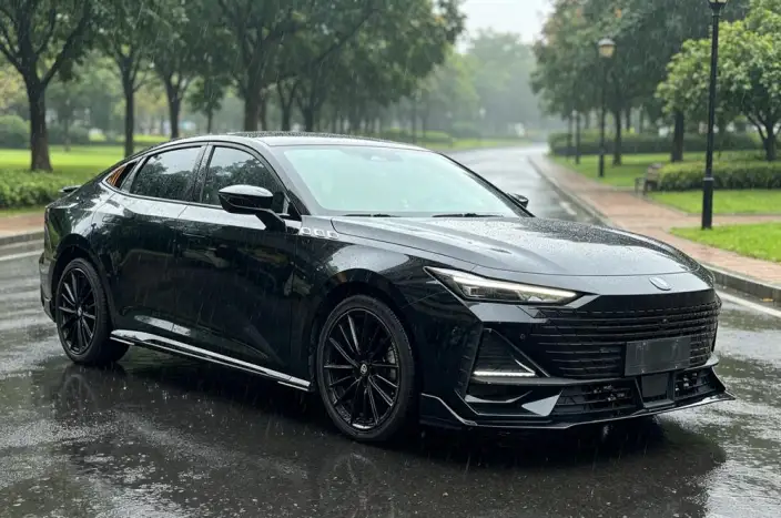 Changan UNI-V 2023 Model 1.5T Sports Edition – фото 3