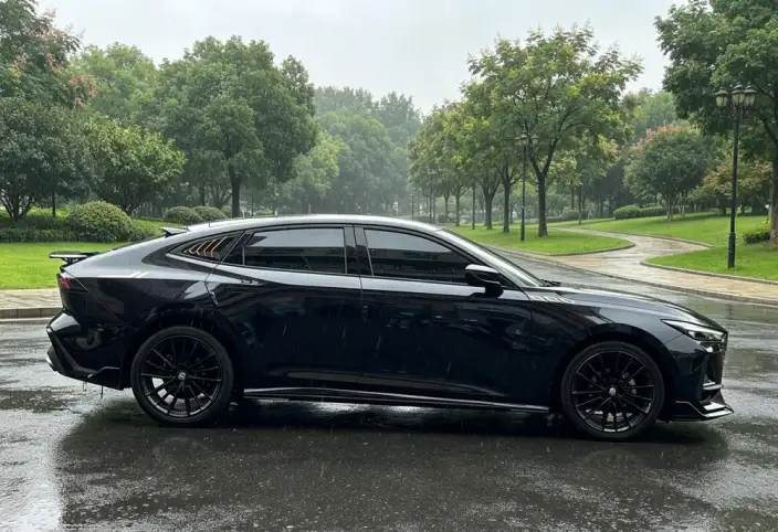 Changan UNI-V 2023 Model 1.5T Sports Edition – фото 7