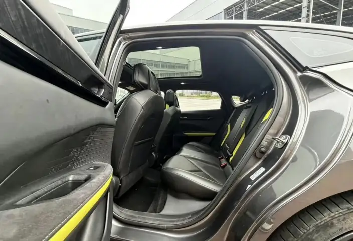 Changan UNI-V 2022 Model 1.5T Sports Edition – фото 10