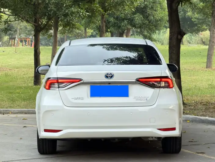 Toyota Corolla 2024 Model Intelligent Hybrid 1.8L E-CVT Elite Edition – фото 3