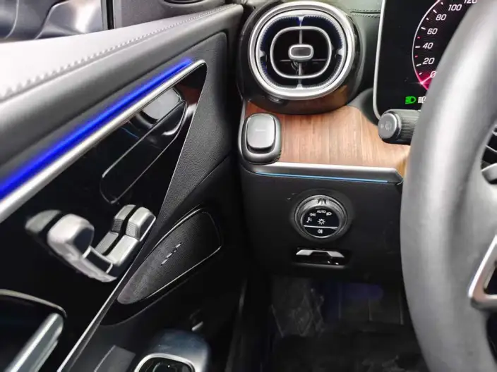 Mercedes-Benz C-Class 2024 Model C 260 L – фото 7