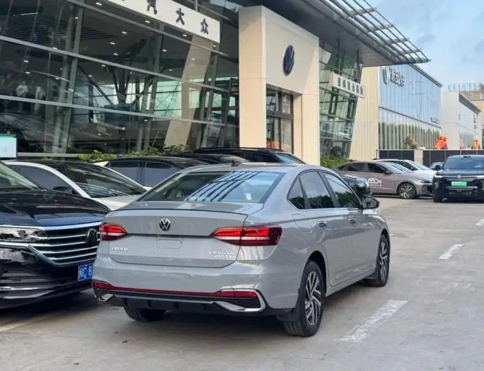 Volkswagen Lavida 2023 Model 280TSI DSG Starry Sky Manyi Edition – фото 6