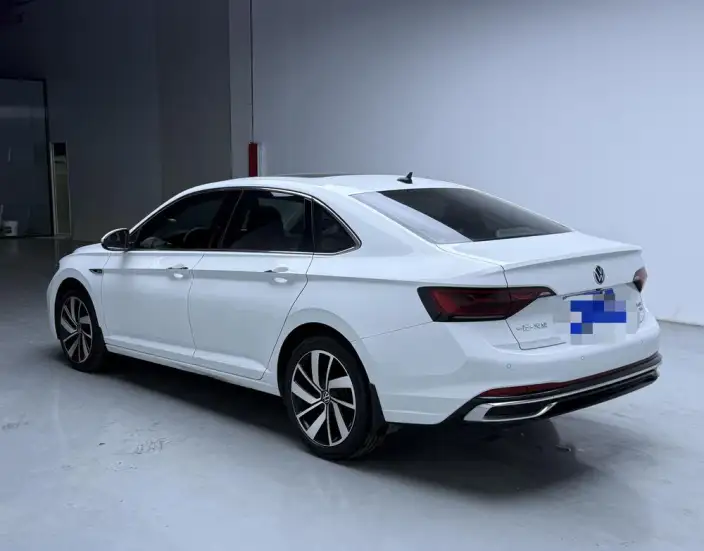Volkswagen Sagitar 2023 Model 300TSI DSG Beyond Edition – фото 4