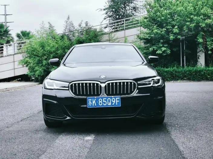 BMW 5 Series 2022 Model Facelift II 525Li M Sports Set – фото 2