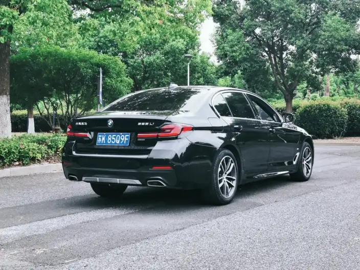 BMW 5 Series 2022 Model Facelift II 525Li M Sports Set – фото 6