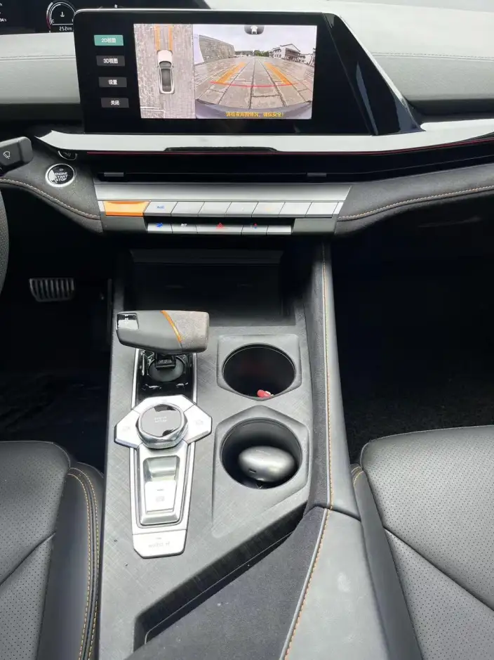 Changan UNI-V 2022 Model 1.5T Sports Edition – фото 9
