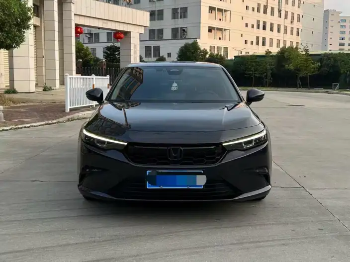 Model Ge 2023 Model 240TURBO CVT Deluxe Edition – фото 2