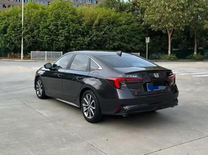 Model Ge 2023 Model 240TURBO CVT Deluxe Edition – фото 4