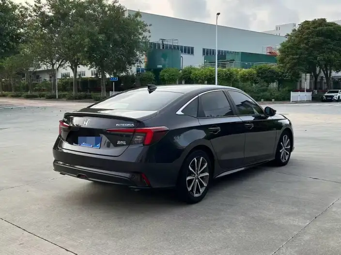 Model Ge 2023 Model 240TURBO CVT Deluxe Edition – фото 6