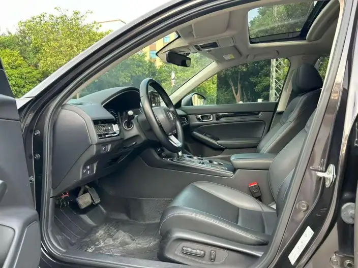 Model Ge 2023 Model 240TURBO CVT Deluxe Edition – фото 8