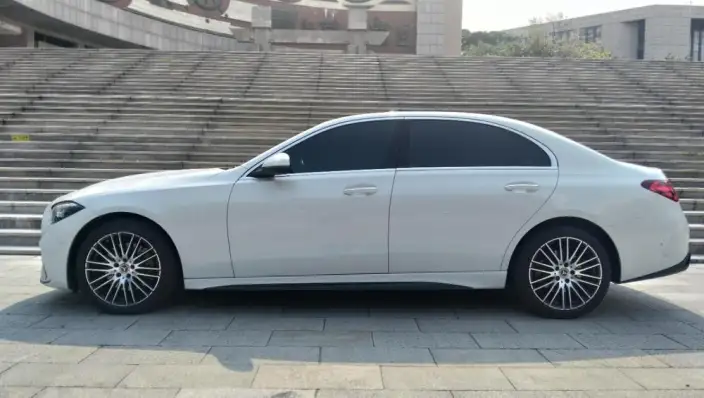 Mercedes-Benz C-Class 2022 Model C 260 L Sports Edition – фото 2