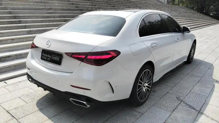 Mercedes-Benz C-Class 2022 Model C 260 L Sports Edition – фото 3