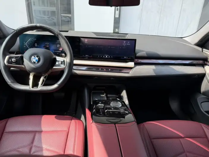 BMW 5 Series 2025 Model Facelift 530Li Exclusive Model M Sports Set – фото 10