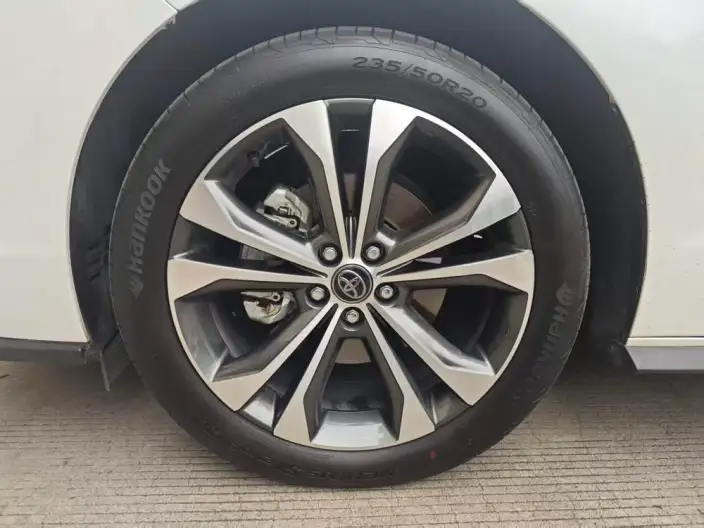 Granvia 2023 Model Intelligent Hybrid 2.5L Noble PLUS – фото 6
