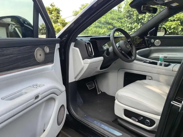 Aito M9 2024 Model Extended Range Ultra VI seat Edition – фото 9