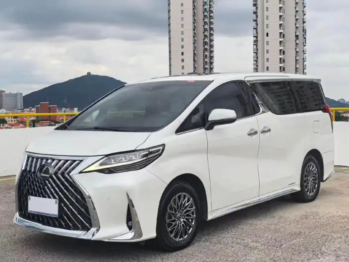 Lexus LM 2021 Model 2.5L Automatic 4WD 4 seat Parallel Imported – фото 1