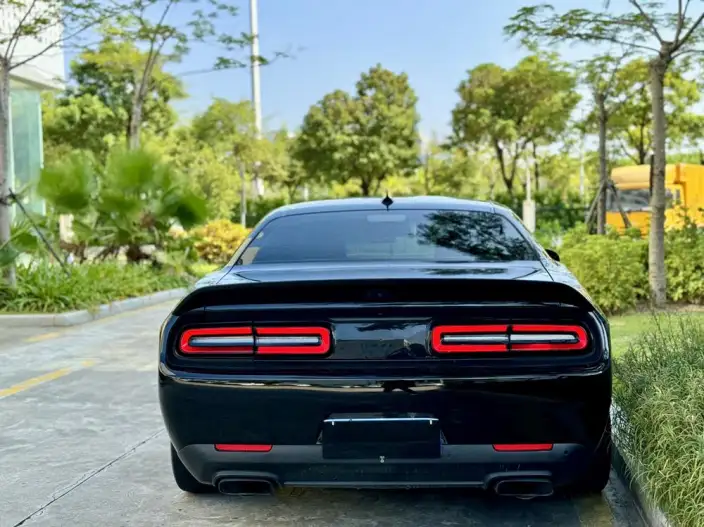 Challenger 2022 Model 6.2T Automatic Rear Drive 5 seat Parallel Imported – фото 4