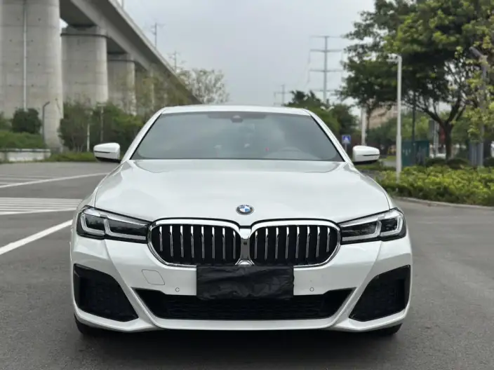 BMW 5 Series 2023 Model 530Li Leading Model M Sports Set – фото 2