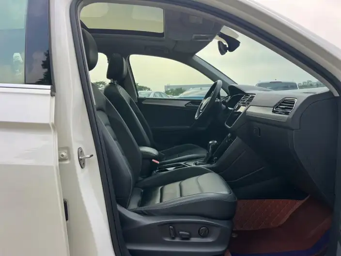 Volkswagen Tiguan L PHEV 2021 Model 1.4T Plug-in hybrid Premium Edition – фото 10