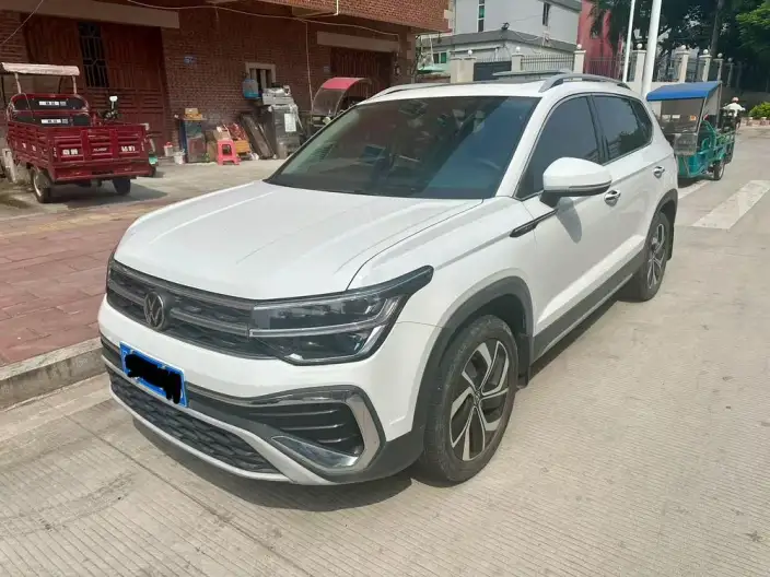 Volkswagen Tharu 2024 Model 300TSI 2WD Crescent Moon Edition – фото 1
