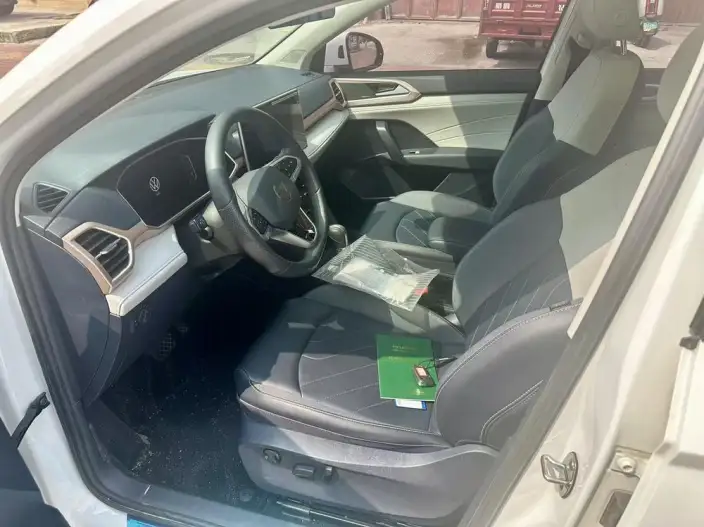 Volkswagen Tharu 2024 Model 300TSI 2WD Crescent Moon Edition – фото 8