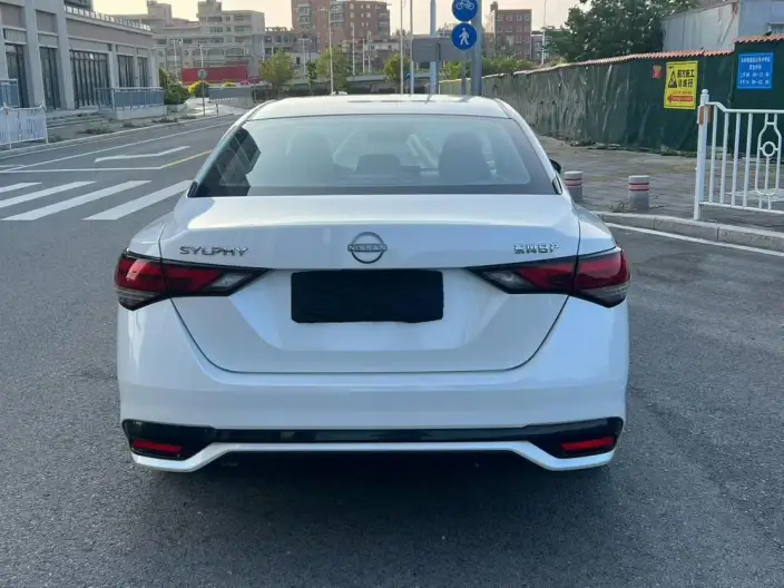 Nissan Sylphy 2023 Model 1.6L CVT Yuexiang Edition – фото 5