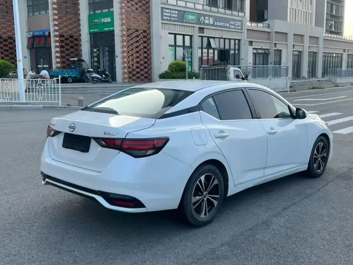Nissan Sylphy 2023 Model 1.6L CVT Yuexiang Edition – фото 6